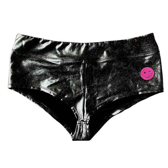 Rave girl happy face booty shorts - Picture 3 of 4